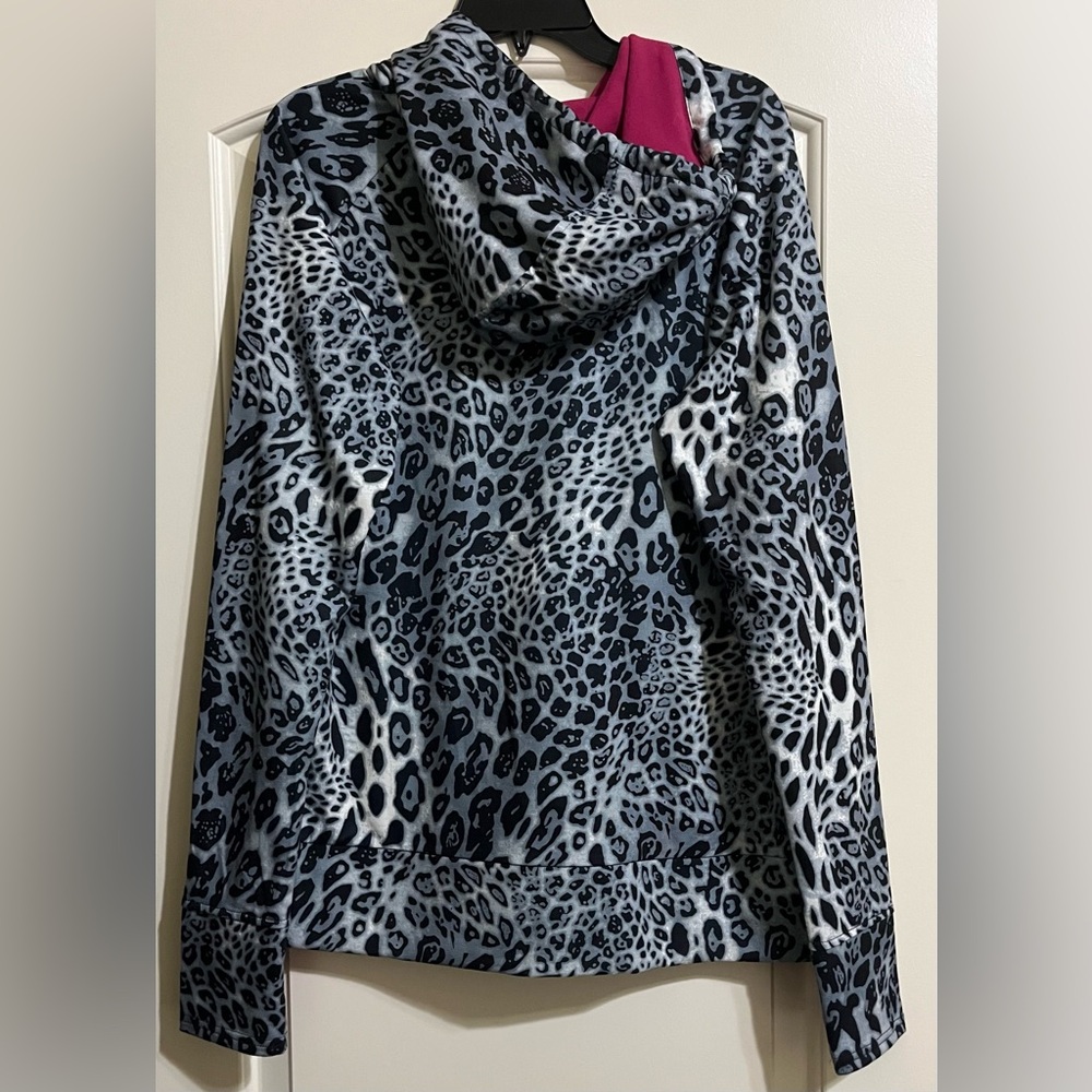 NWT 7 Degrees Blue Gray Leopard Print Women’s Zip Up Hoodie 1X NEW - Picture 3 of 7